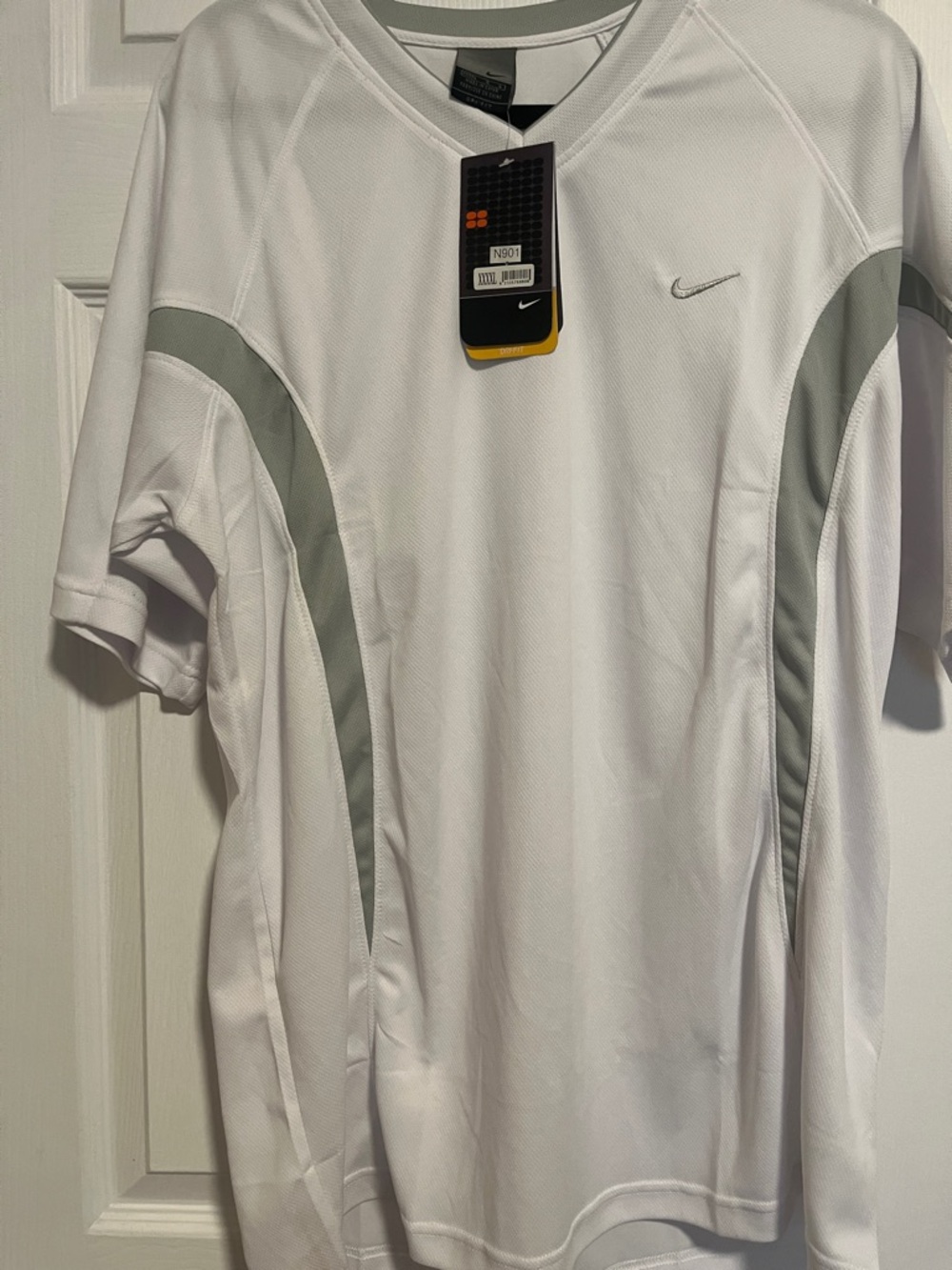 Nike White Short-Sleeve Athletic V-Neck Shirt with Gray Panels. Size XXXXL